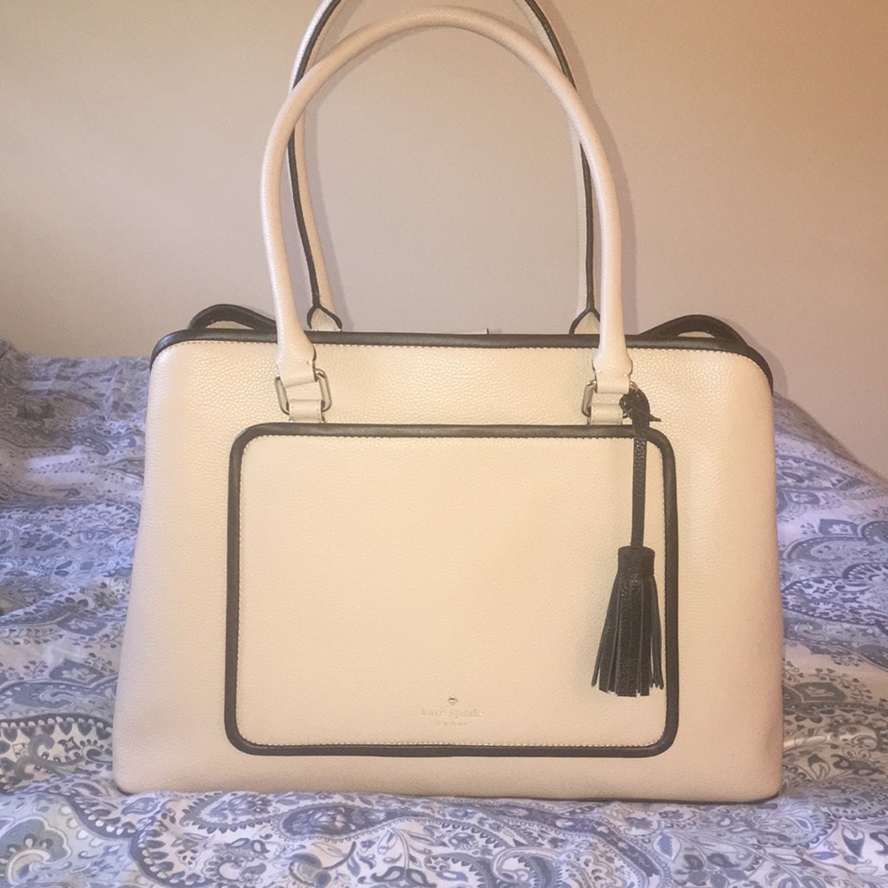 NEW Kate Spade Large Evangelie